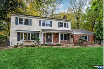 20 Dogwood Drive, Allendale, NJ 07401 - Photo 1
