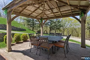 912 Cherokee Ln, Franklin Lakes, NJ 07417 - Photo 47