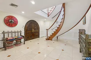 912 Cherokee Ln, Franklin Lakes, NJ 07417 - Photo 9