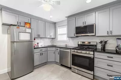 10 Devon Terrace, Kearny, NJ 07032 - Photo 7