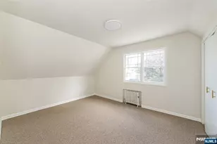 271 Travers Pl, Lyndhurst Township, NJ 07071 - Photo 9