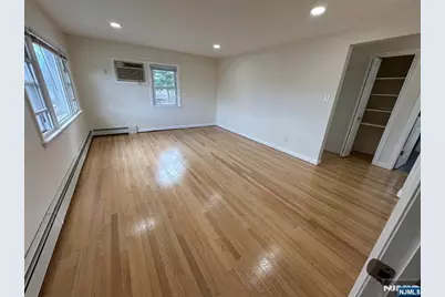 368 New York Avenue, Lyndhurst Township, NJ 07071 - Photo 7