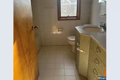 338 Union Avenue C #C, Rutherford, NJ 07070 - Photo 11