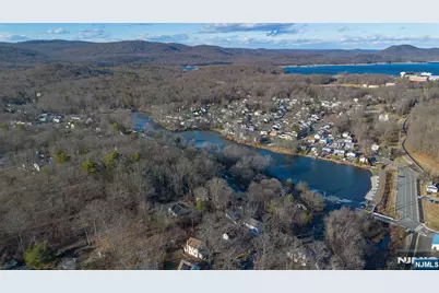 2 Roger Avenue, Wanaque, NJ 07420 - Photo 27