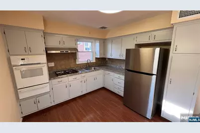 372 Gilbert Avenue 2 #2, Elmwood Park, NJ 07407 - Photo 3