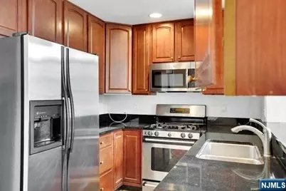 100 Abbie Court, Guttenberg, NJ 07093 - Photo 11