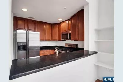 100 Abbie Court, Guttenberg, NJ 07093 - Photo 13