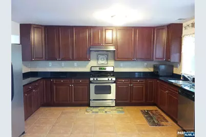 229 Crescent Lane Co229 #CO229, Cliffside Park, NJ 07010 - Photo 5