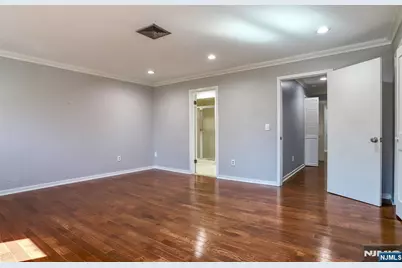 18 Skyview Terrace, Clifton, NJ 07013 - Photo 19