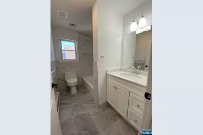 419 2nd Avenue 2 #2, Lyndhurst Township, NJ 07071 - Photo 11