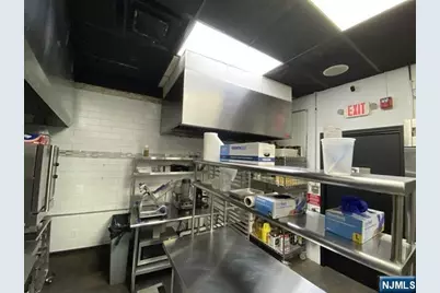 4 W Palisade Avenue, Englewood, NJ 07631 - Photo 15