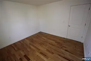 100 Grove Terrace 1, Newark, NJ 07106 - Photo 17