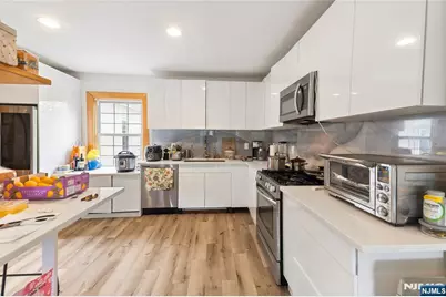 61 Glenwood 61 #61, Englewood, NJ 07631 - Photo 19