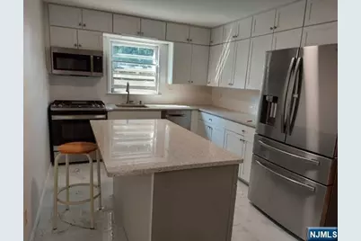 519 Edison Street 1st Fl #1st fl, Ridgefield, NJ 07657 - Photo 3