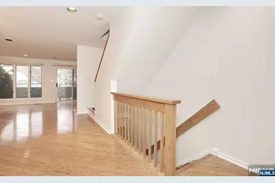 33 Elizabeth Terrace, Leonia, NJ 07605 - Photo 7