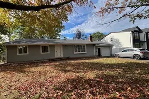 186 Cleenput Terrace, Paramus, NJ 07652 - Photo 1