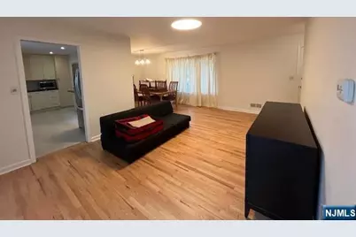 186 Cleenput Terrace, Paramus, NJ 07652 - Photo 5