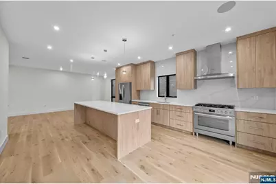 1157 Inwood, Fort Lee, NJ 07024 - Photo 5