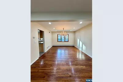 517 Fordham Place, Paramus, NJ 07652 - Photo 5