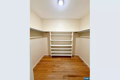 517 Fordham Place, Paramus, NJ 07652 - Photo 17