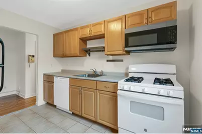 2350 Linwood 5C #5C, Fort Lee, NJ 07024 - Photo 11