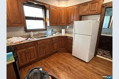 256 E 7th Street 1 #1, Clifton, NJ 07011 - Photo 9