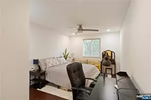 30 Sweetwater Ln, Hamburg, NJ 07419 - Photo 15