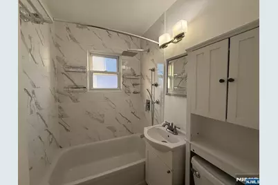 30 Kelly Parkway 2 #2, Bayonne, NJ 07002 - Photo 11