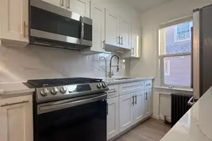 30 Kelly Parkway 2, Bayonne, NJ 07002 - Photo 5