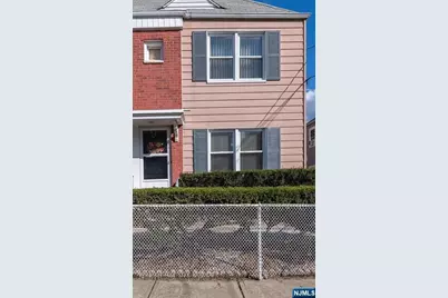 30 Kelly Parkway 2 #2, Bayonne, NJ 07002 - Photo 1