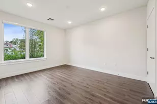 41 W Prospect St, Waldwick, NJ 07463 - Photo 5