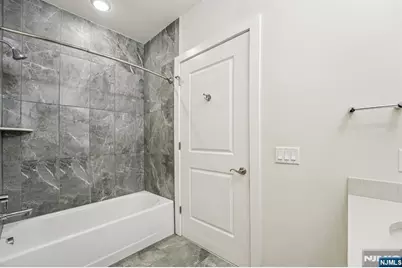 41 W Prospect Street, Waldwick, NJ 07463 - Photo 9