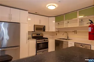 56 Fox Run Dr 56, Englewood, NJ 07631 - Photo 9