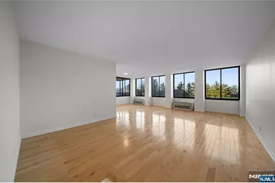 300 Winston Drive 109 #109, Cliffside Park, NJ 07010 - Photo 5