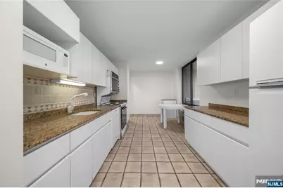 300 Winston Drive 109 #109, Cliffside Park, NJ 07010 - Photo 1