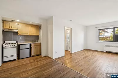 501 Linwood Drive 2H #2H, Fort Lee, NJ 07024 - Photo 5