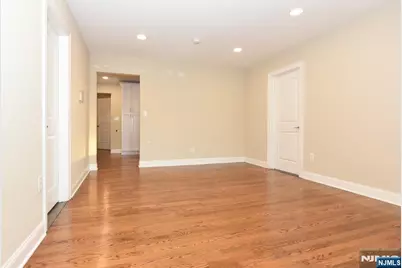 105 Parkway, Rochelle Park Township, NJ 07662 - Photo 17