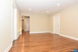 105 Parkway, Rochelle Park Township, NJ 07662 - Photo 17