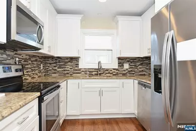 105 Parkway, Rochelle Park Township, NJ 07662 - Photo 5