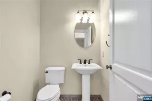 17 Moorings Ln, Edgewater, NJ 07020 - Photo 19