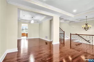 17 Moorings Ln, Edgewater, NJ 07020 - Photo 5