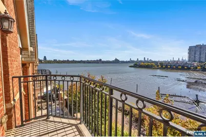17 Moorings Lane, Edgewater, NJ 07020 - Photo 23