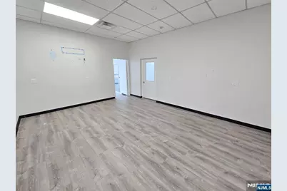 334 Paterson Avenue, East Rutherford, NJ 07073 - Photo 9