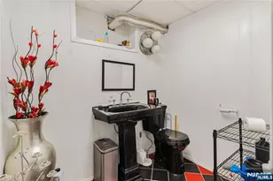 410 E 26th St, Paterson, NJ 07514 - Photo 25