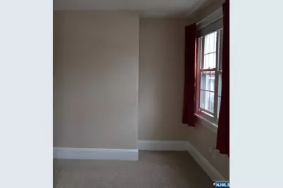 192 W Midland Avenue 1 #1, Paramus, NJ 07652 - Photo 5