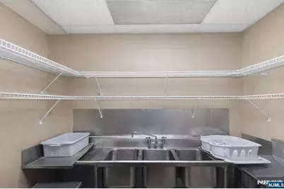 856 Franklin Avenue, Franklin Lakes, NJ 07417 - Photo 21