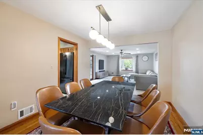 315 Longworth Avenue, Hasbrouck Heights, NJ 07604 - Photo 9