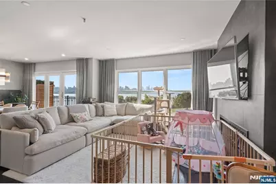 226 The Promenade, Edgewater, NJ 07020 - Photo 7