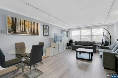 2000 Linwood Avenue 4P #4P, Fort Lee, NJ 07024 - Photo 7