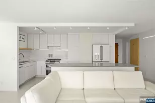 200 Old Palisade Road 25D, Fort Lee, NJ 07024 - Photo 7